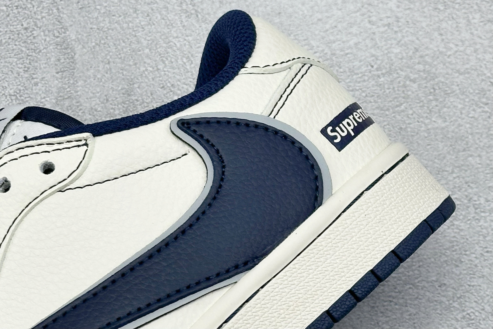 Travis Scott x Fragment Design x Air Jordan 1 Low SP AJ1 乔1联名 午夜蓝 低帮文化休闲板鞋 XX3168-217-莆田鞋,莆田鞋货源,高仿鞋,高仿鞋货源,安福档口,莆田高仿鞋,莆田鞋批发,高仿鞋批发,莆田高仿运动鞋,高仿运动鞋,莆田运动鞋 Travis Scott x Fragment Design x Air Jordan 1 Low SP AJ1 乔1联名 午夜蓝 低帮文化休闲板鞋 XX3168-217