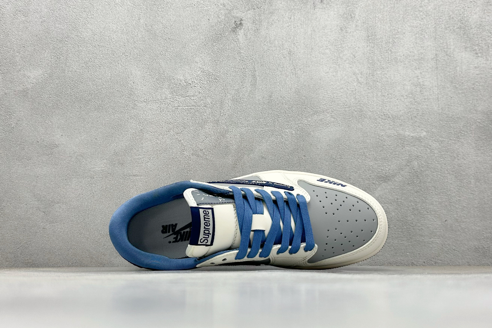 Travis Scott x Fragment Design x Air Jordan 1 Low SP AJ1 乔1联名 奶白灰蓝 低帮文化休闲板鞋 XD0798-309-莆田鞋,莆田鞋货源,高仿鞋,高仿鞋货源,安福档口,莆田高仿鞋,莆田鞋批发,高仿鞋批发,莆田高仿运动鞋,高仿运动鞋,莆田运动鞋 Travis Scott x Fragment Design x Air Jordan 1 Low SP AJ1 乔1联名 奶白灰蓝 低帮文化休闲板鞋 XD0798-309