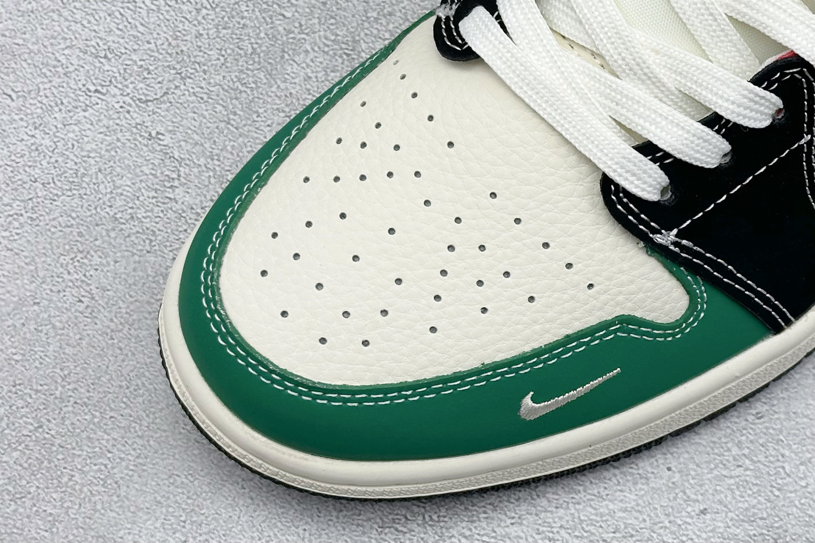 Air Jordan 1 Low AJ1 乔1 联名 高端定制 低帮复古篮球鞋 LB8888-001-莆田鞋,莆田鞋货源,高仿鞋,高仿鞋货源,安福档口,莆田高仿鞋,莆田鞋批发,高仿鞋批发,莆田高仿运动鞋,高仿运动鞋,莆田运动鞋 Air Jordan 1 Low AJ1 乔1 联名 高端定制 低帮复古篮球鞋 LB8888-001