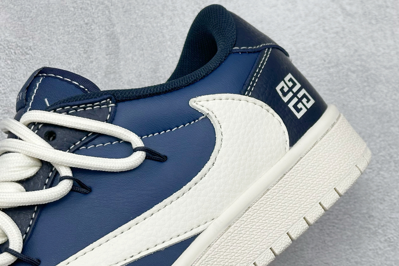 Air Jordan 1 Low AJ1 乔1 纪梵希绑带联名 倒勾 高端定制 低帮复古篮球鞋 DM6868-105-莆田鞋,莆田鞋货源,高仿鞋,高仿鞋货源,安福档口,莆田高仿鞋,莆田鞋批发,高仿鞋批发,莆田高仿运动鞋,高仿运动鞋,莆田运动鞋 Air Jordan 1 Low AJ1 乔1 纪梵希绑带联名 倒勾 高端定制 低帮复古篮球鞋 DM6868-105