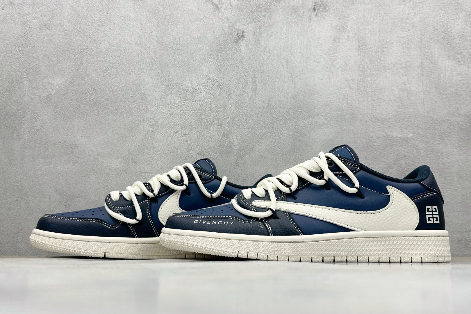 Air Jordan 1 Low AJ1 乔1 纪梵希绑带联名 倒勾 高端定制 低帮复古篮球鞋 DM6868-105-莆田鞋,莆田鞋货源,高仿鞋,高仿鞋货源,安福档口,莆田高仿鞋,莆田鞋批发,高仿鞋批发,莆田高仿运动鞋,高仿运动鞋,莆田运动鞋 Air Jordan 1 Low AJ1 乔1 纪梵希绑带联名 倒勾 高端定制 低帮复古篮球鞋 DM6868-105