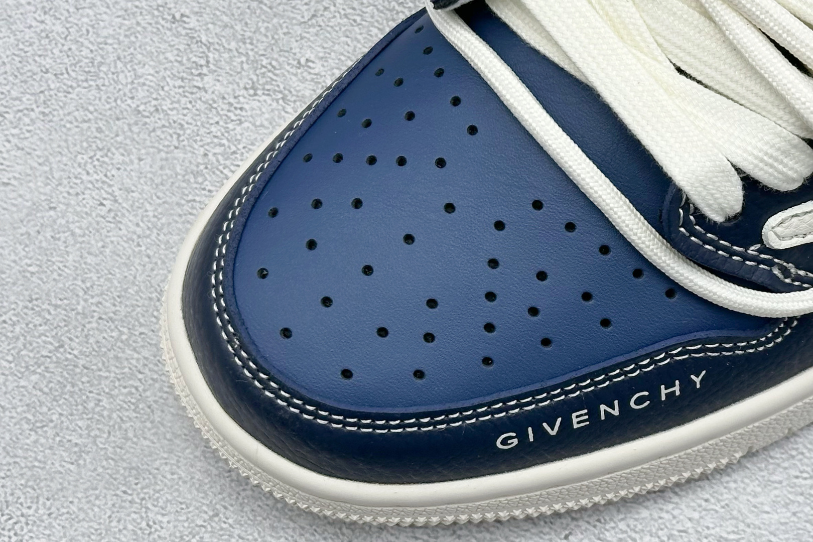 Air Jordan 1 Low AJ1 乔1 纪梵希绑带联名 倒勾 高端定制 低帮复古篮球鞋 DM6868-105-莆田鞋,莆田鞋货源,高仿鞋,高仿鞋货源,安福档口,莆田高仿鞋,莆田鞋批发,高仿鞋批发,莆田高仿运动鞋,高仿运动鞋,莆田运动鞋 Air Jordan 1 Low AJ1 乔1 纪梵希绑带联名 倒勾 高端定制 低帮复古篮球鞋 DM6868-105