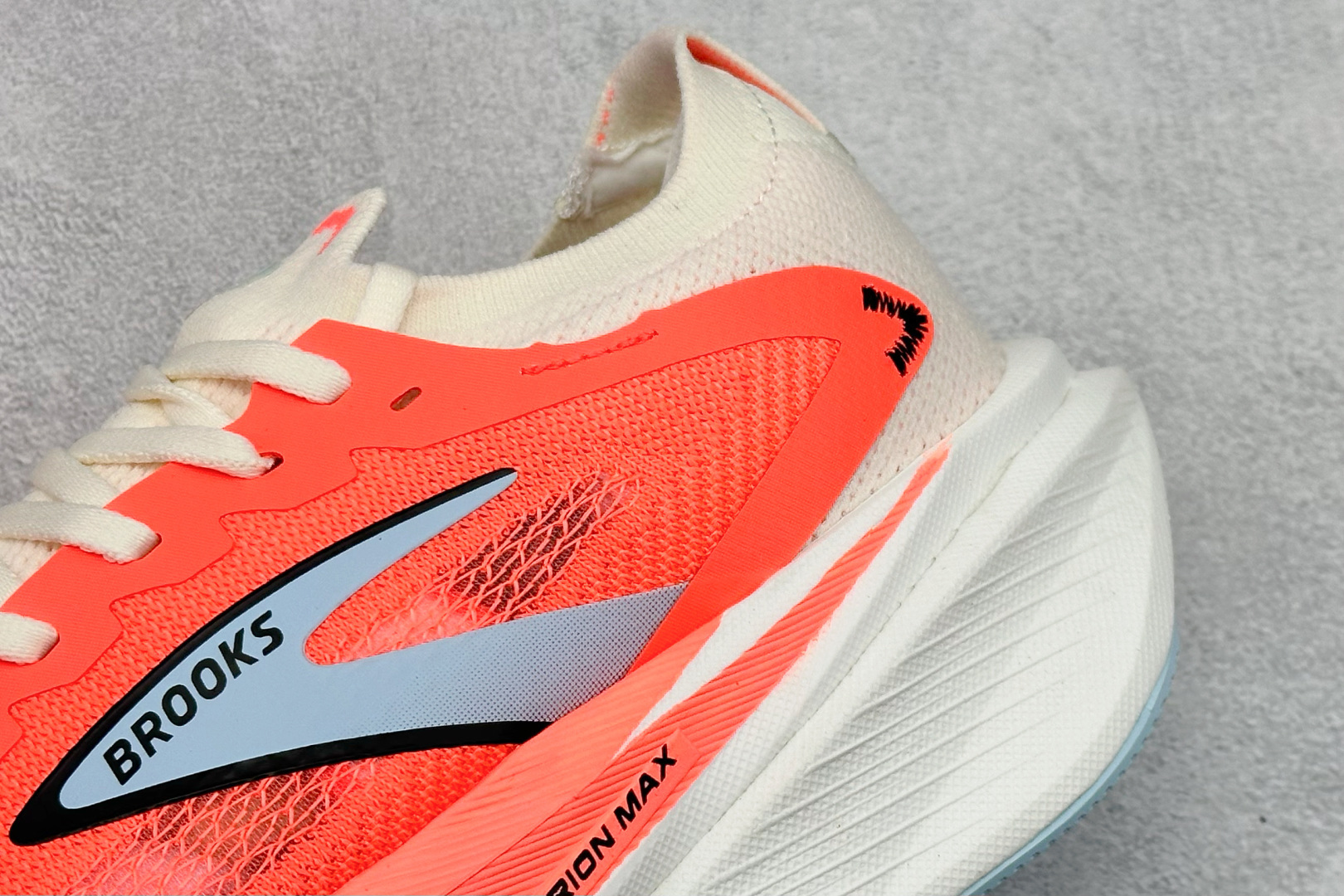 210 Z版Brooks布鲁克斯 Hyperion 3 网面耐磨透气休闲跑步鞋 120455-1B-659-Chinese UA Cheap High Quatity Brand Clothes Bags handbags Sneakers wholesale wholesaler seller from China Factory suppliers Fashion Clothing Shoes best Quality Beautiful Price 210 Z版Brooks布鲁克斯 Hyperion 3 网面耐磨透气休闲跑步鞋 120455-1B-659