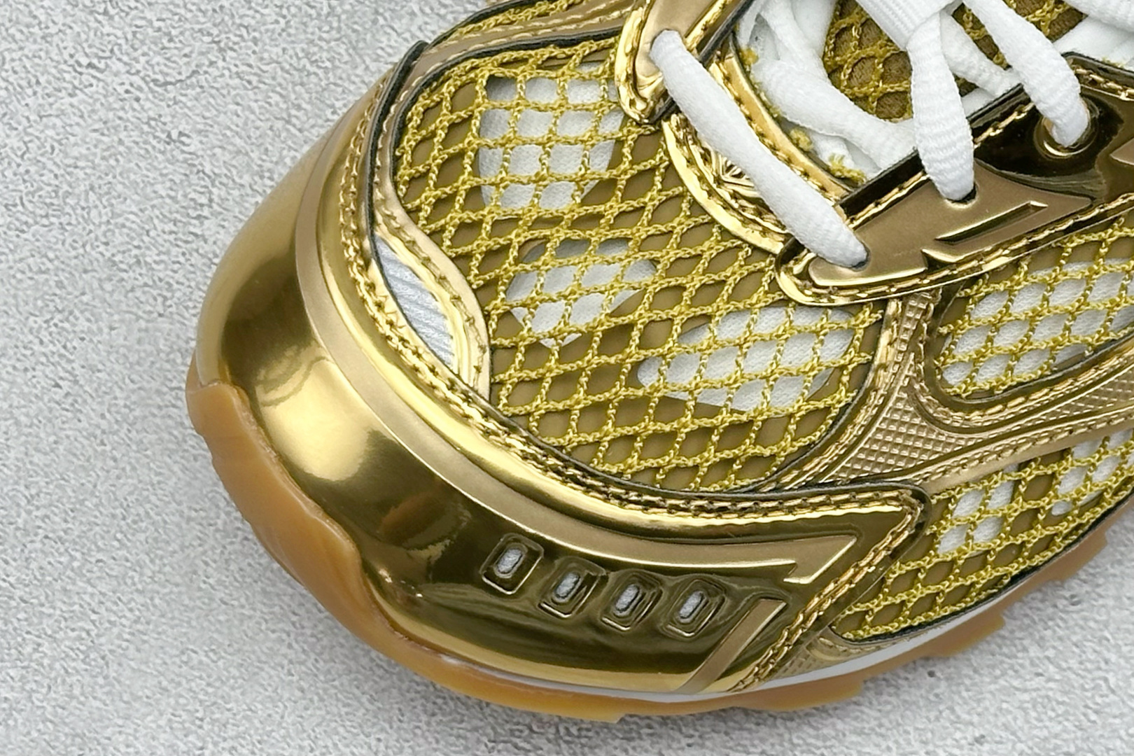 300 S版BOTTEGA VENETA Orbit Runner BV葆蝶家时尚休闲王一博同款老爹鞋运动鞋 741357-V2X40-7043-Chinese UA Cheap High Quatity Brand Clothes Bags handbags Sneakers wholesale wholesaler seller from China Factory suppliers Fashion Clothing Shoes best Quality Beautiful Price 300 S版BOTTEGA VENETA Orbit Runner BV葆蝶家时尚休闲王一博同款老爹鞋运动鞋 741357-V2X40-7043