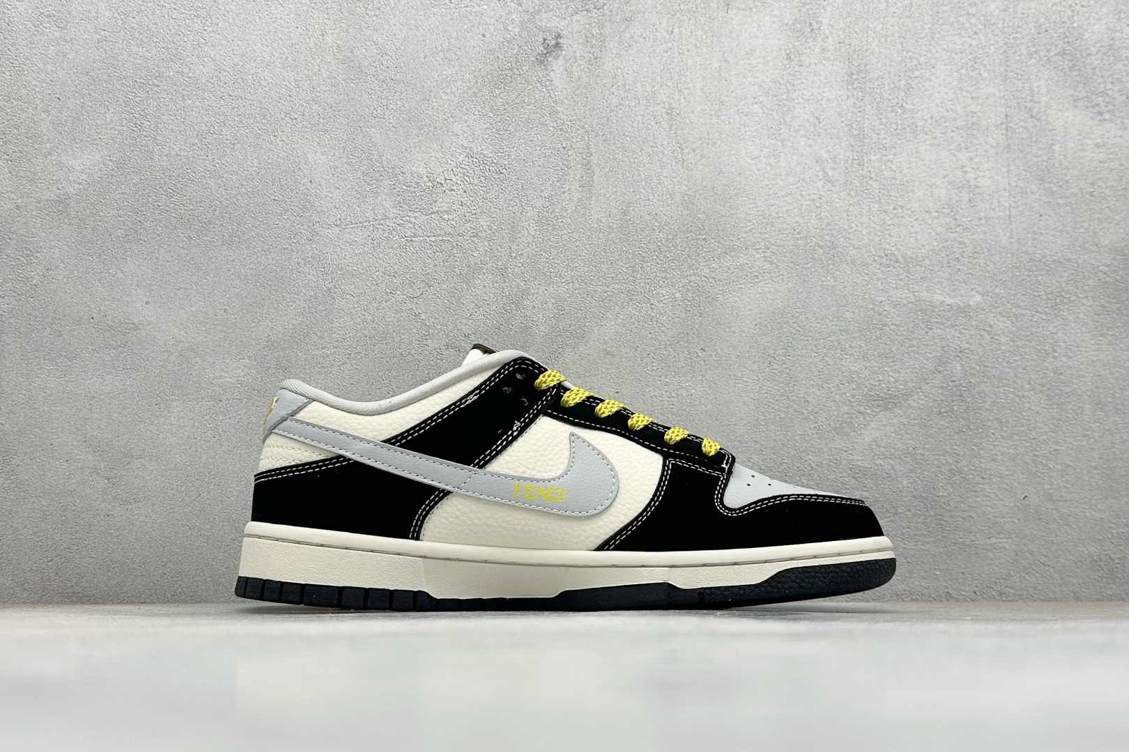 XC版Nike SB Dunk Low“芬迪联名——黑猫” 周年高端定制 低帮休闲板鞋 LW1818-124