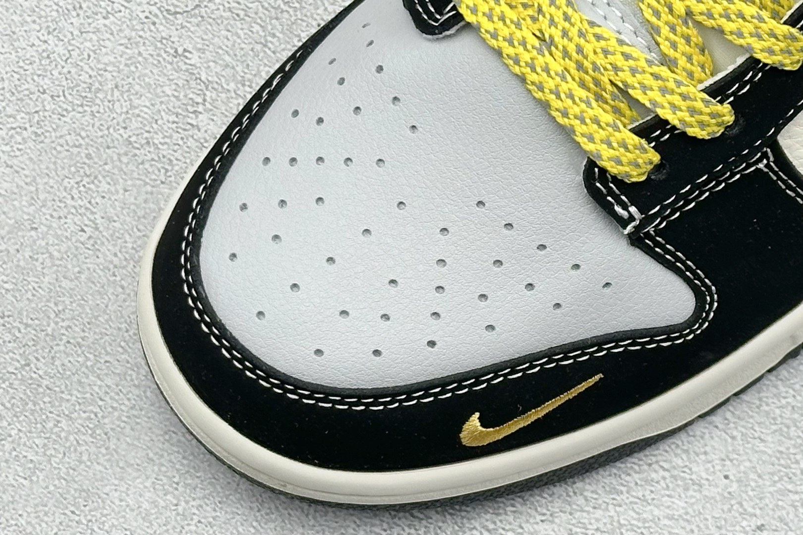 XC版Nike SB Dunk Low“芬迪联名——黑猫” 周年高端定制 低帮休闲板鞋 LW1818-124