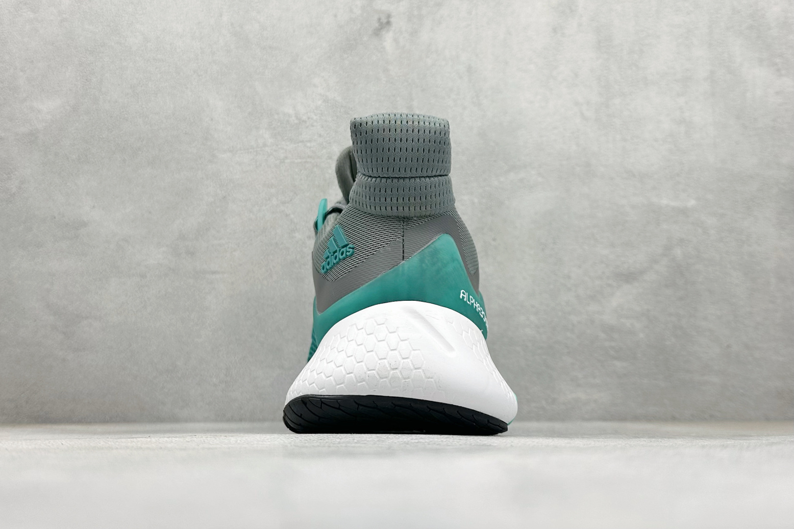 Adidas AlphaBounce Beyond M 3M反光 阿迪阿尔法跑鞋 CG5581