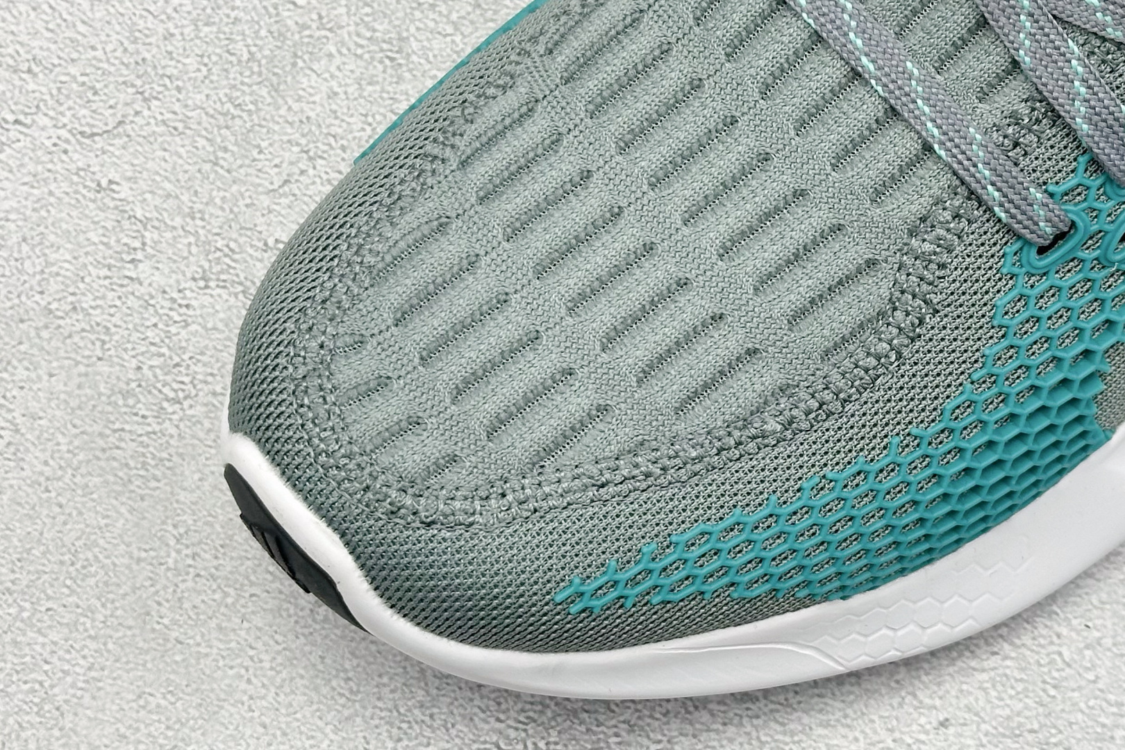 Adidas AlphaBounce Beyond M 3M反光 阿迪阿尔法跑鞋 CG5581