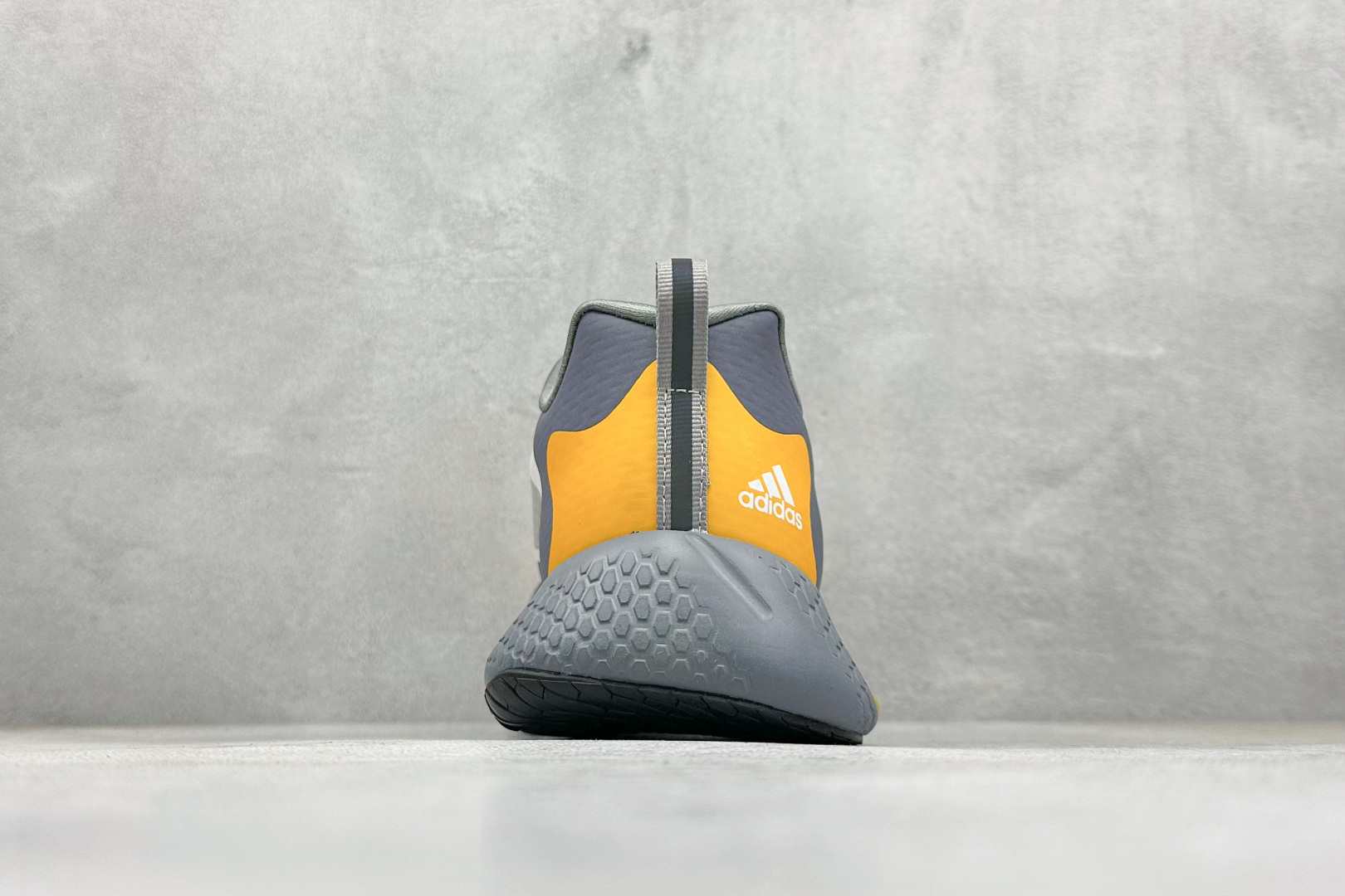 Adidas AlphaBounce Beyond M 3M反光 阿迪阿尔法跑鞋 CG5588