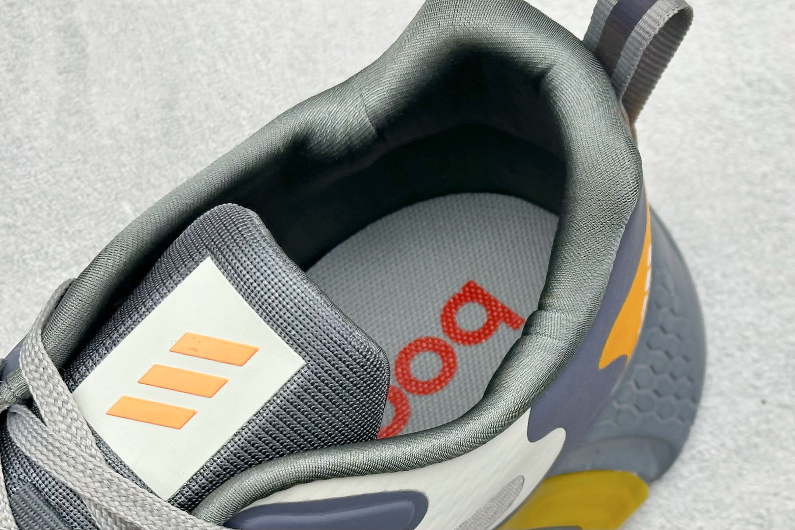 Adidas AlphaBounce Beyond M 3M反光 阿迪阿尔法跑鞋 CG5588