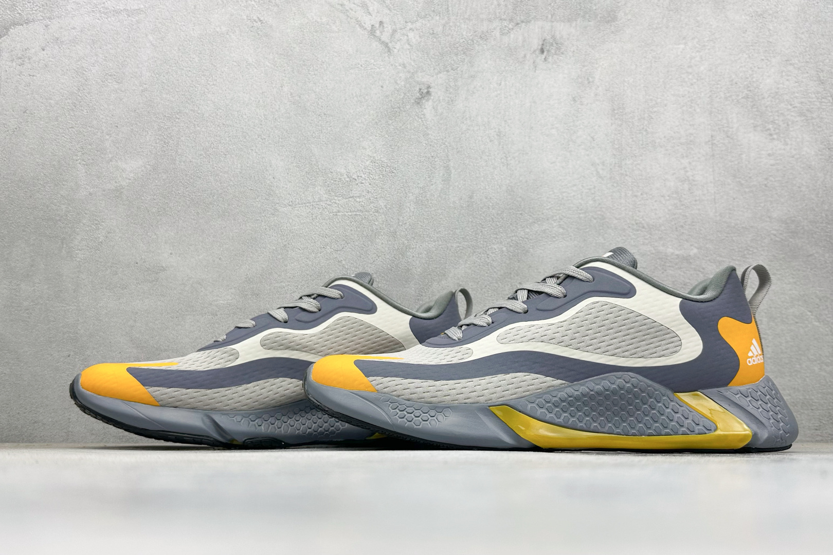 Adidas AlphaBounce Beyond M 3M反光 阿迪阿尔法跑鞋 CG5588
