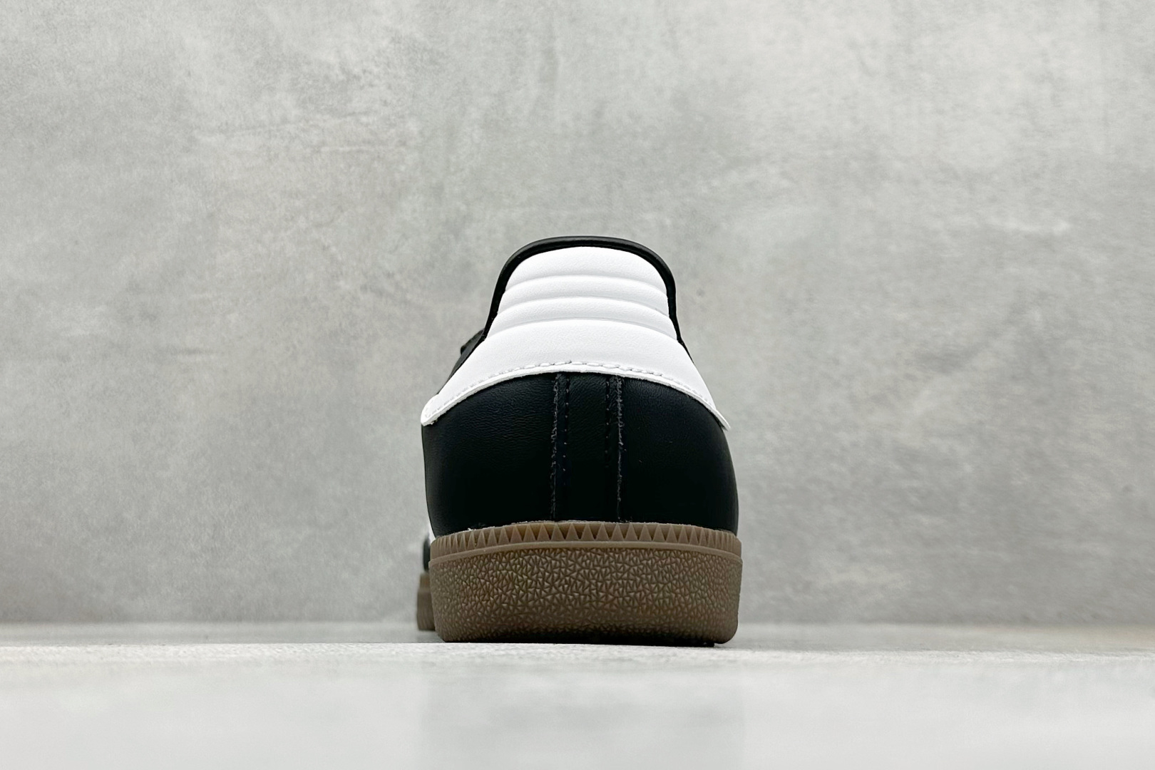 Adadis Original SAMBA BAPE 阿迪桑巴板鞋 JR9246-莆田鞋,莆田鞋货源,高仿鞋,高仿鞋货源,安福档口,莆田高仿鞋,莆田鞋批发,高仿鞋批发,莆田高仿运动鞋,高仿运动鞋,莆田运动鞋 Adadis Original SAMBA BAPE 阿迪桑巴板鞋 JR9246