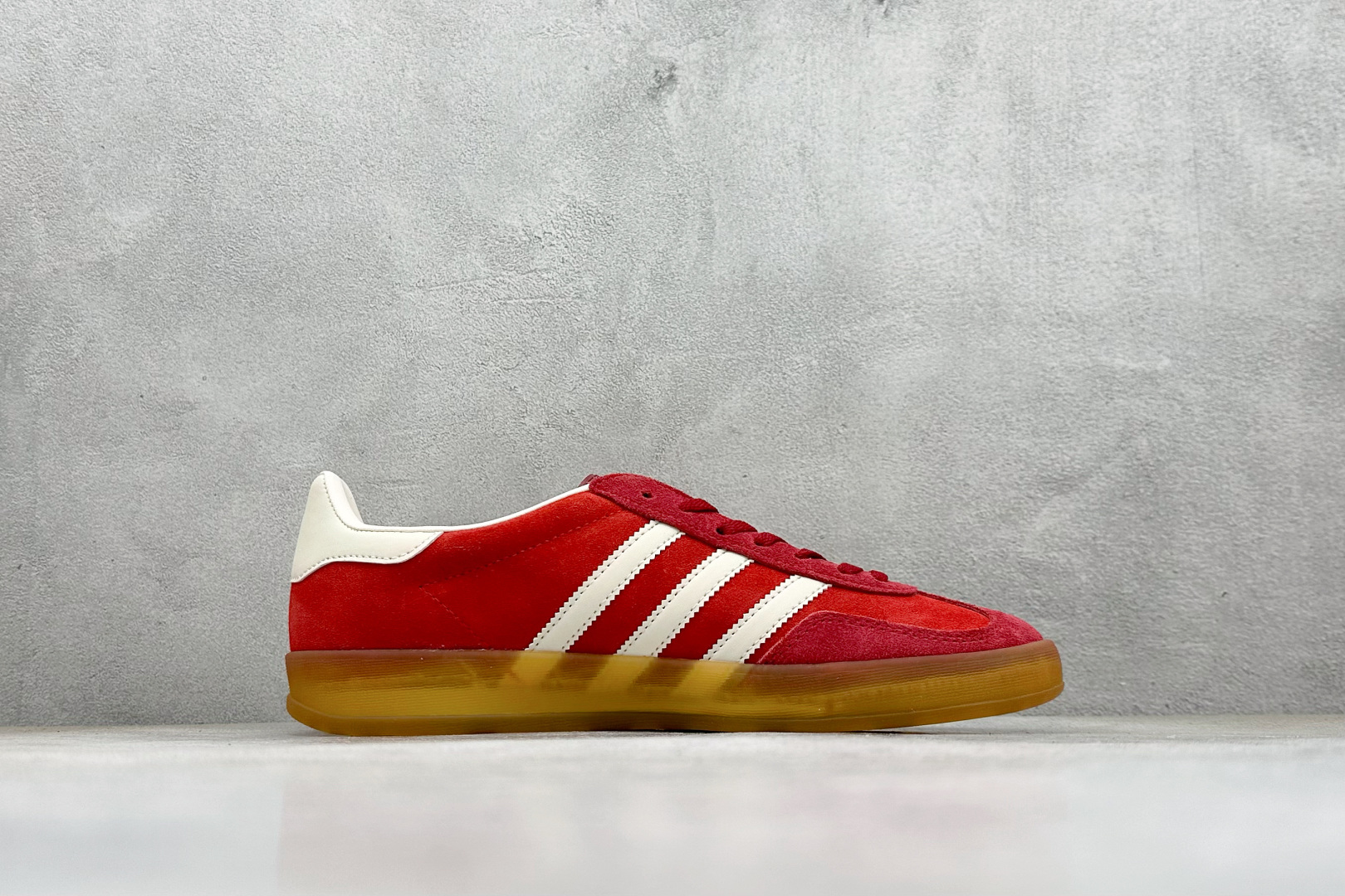 150 AD Originals Gazelle INdoor 三叶草休闲防滑耐磨低帮板鞋 IE1051