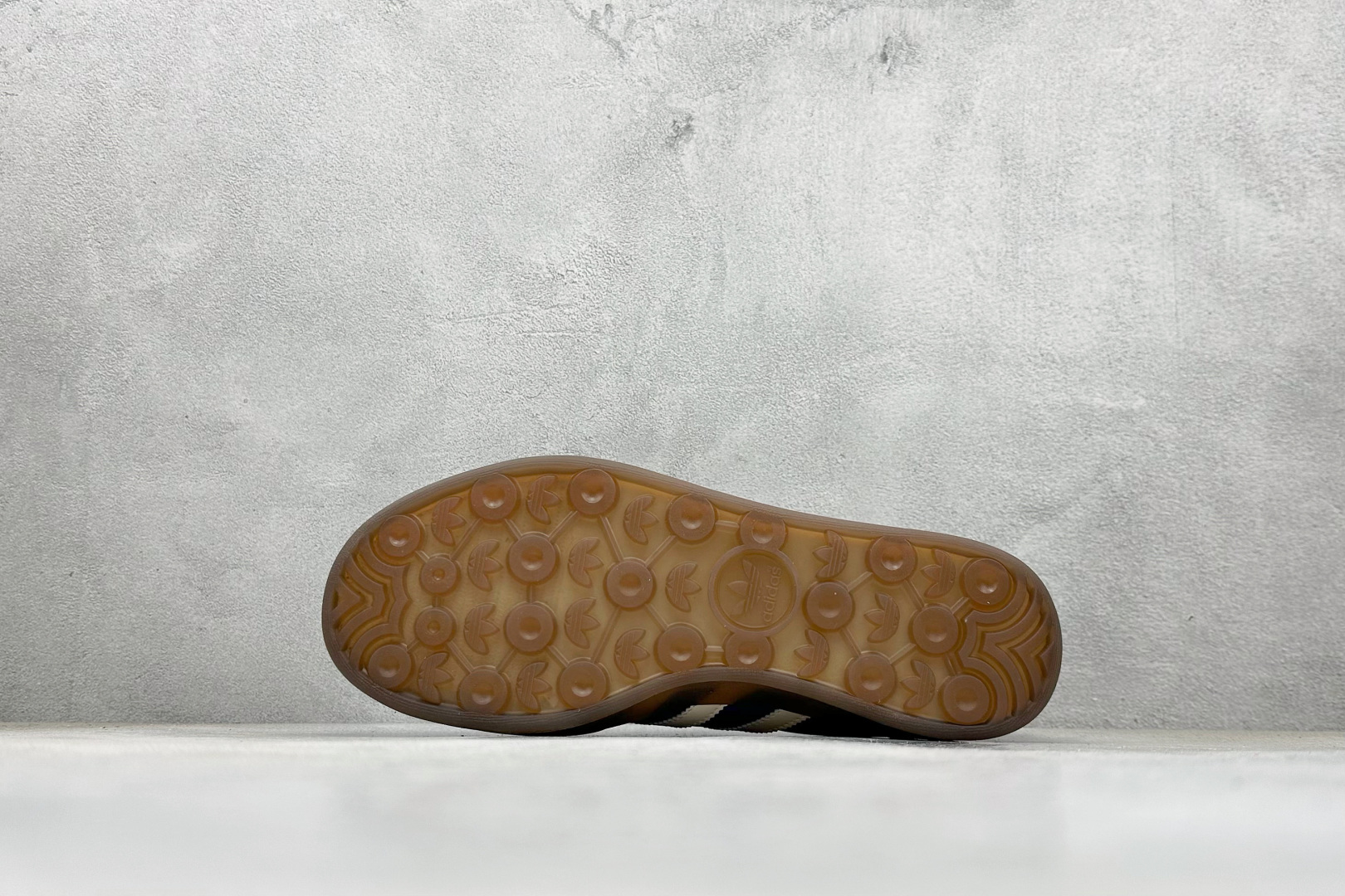 150 AD Originals Gazelle INdoor 三叶草休闲防滑耐磨低帮板鞋 JS1410-Chinese UA Cheap High Quatity Brand Clothes Bags handbags Sneakers wholesale wholesaler seller from China Factory suppliers Fashion Clothing Shoes best Quality Beautiful Price 150 AD Originals Gazelle INdoor 三叶草休闲防滑耐磨低帮板鞋 JS1410