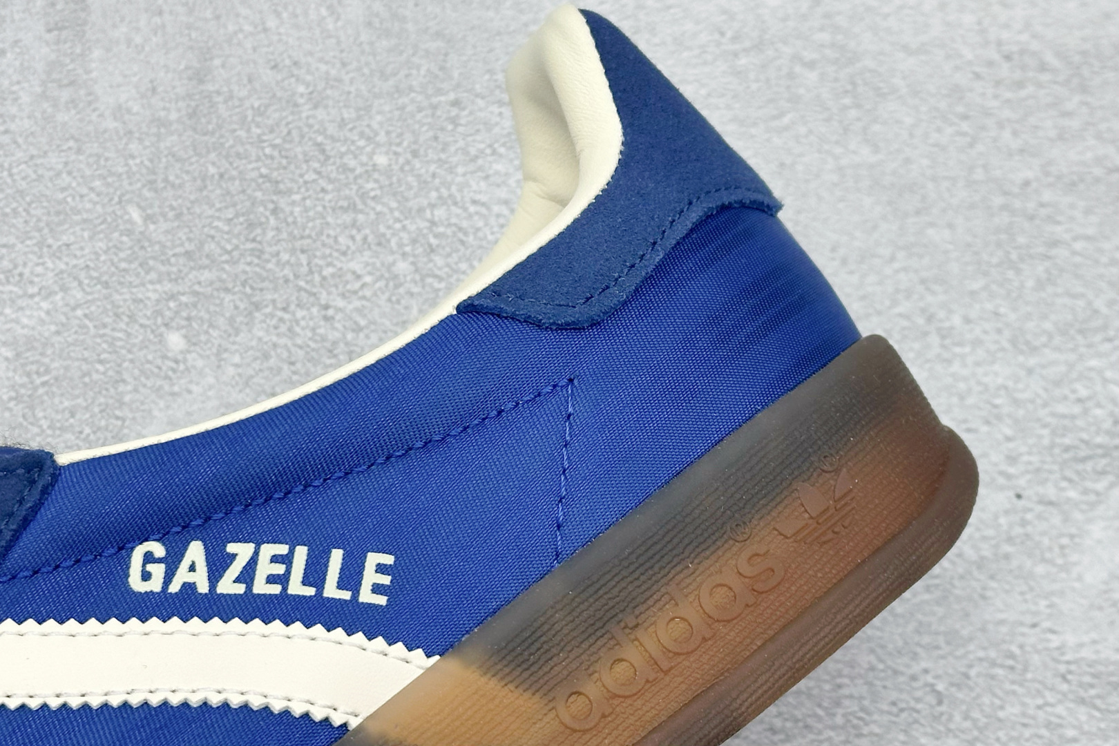 150 AD Originals Gazelle INdoor 三叶草休闲防滑耐磨低帮板鞋 JS1410-Chinese UA Cheap High Quatity Brand Clothes Bags handbags Sneakers wholesale wholesaler seller from China Factory suppliers Fashion Clothing Shoes best Quality Beautiful Price 150 AD Originals Gazelle INdoor 三叶草休闲防滑耐磨低帮板鞋 JS1410