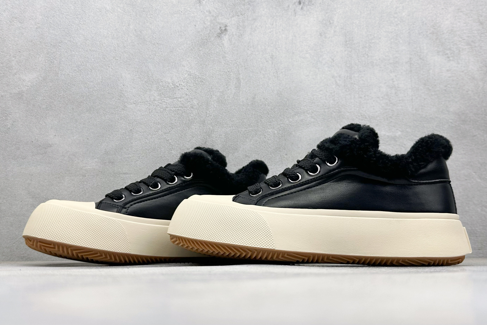 200 GG-CC 明星同款秋冬季毛毡休闲生活鞋 G23Y6903