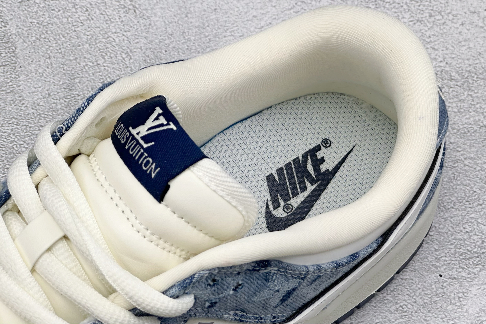 Nike SB Dunk Low“LV联名——白蓝水牛仔” 高端定制 低帮休闲板鞋 YF9511-903