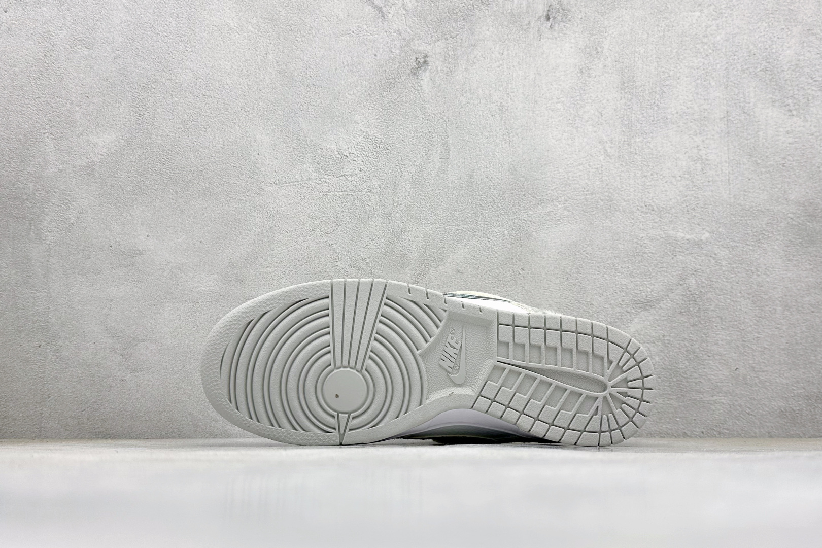 NK Dunk Low 蒸汽木偶 CNY龙年限定 北海龙王 工艺手法钢印水钩刺绣缝纫 DV0831-101