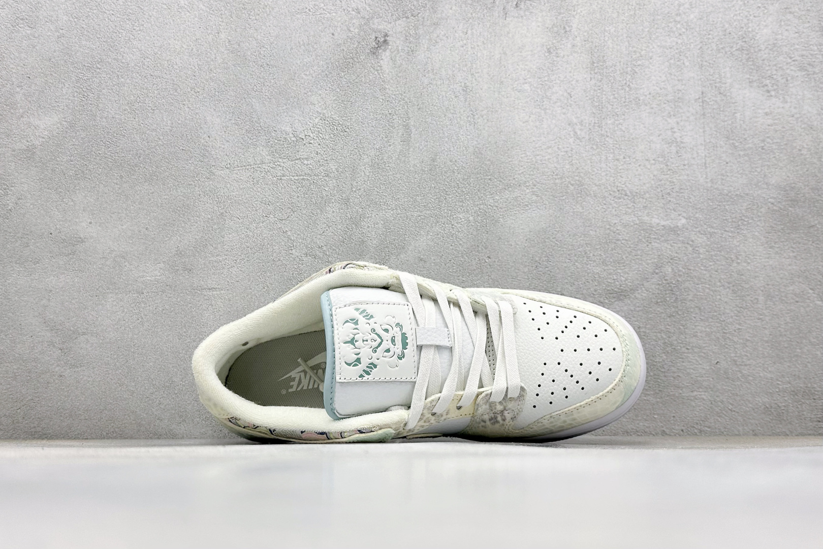 NK Dunk Low 蒸汽木偶 CNY龙年限定 北海龙王 工艺手法钢印水钩刺绣缝纫 DV0831-101