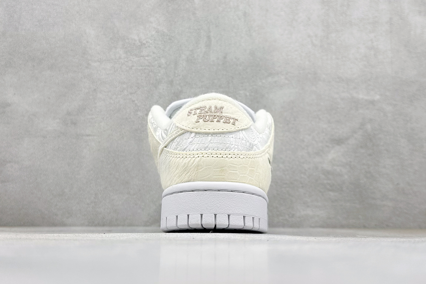 Nike SB Dunk Low 低帮休闲板鞋 DV0831-101