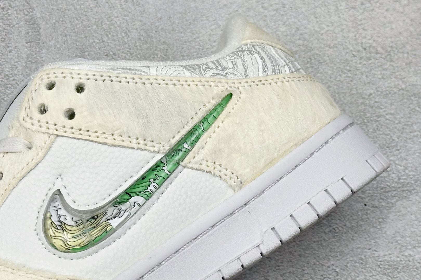 Nike SB Dunk Low 低帮休闲板鞋 DV0831-101