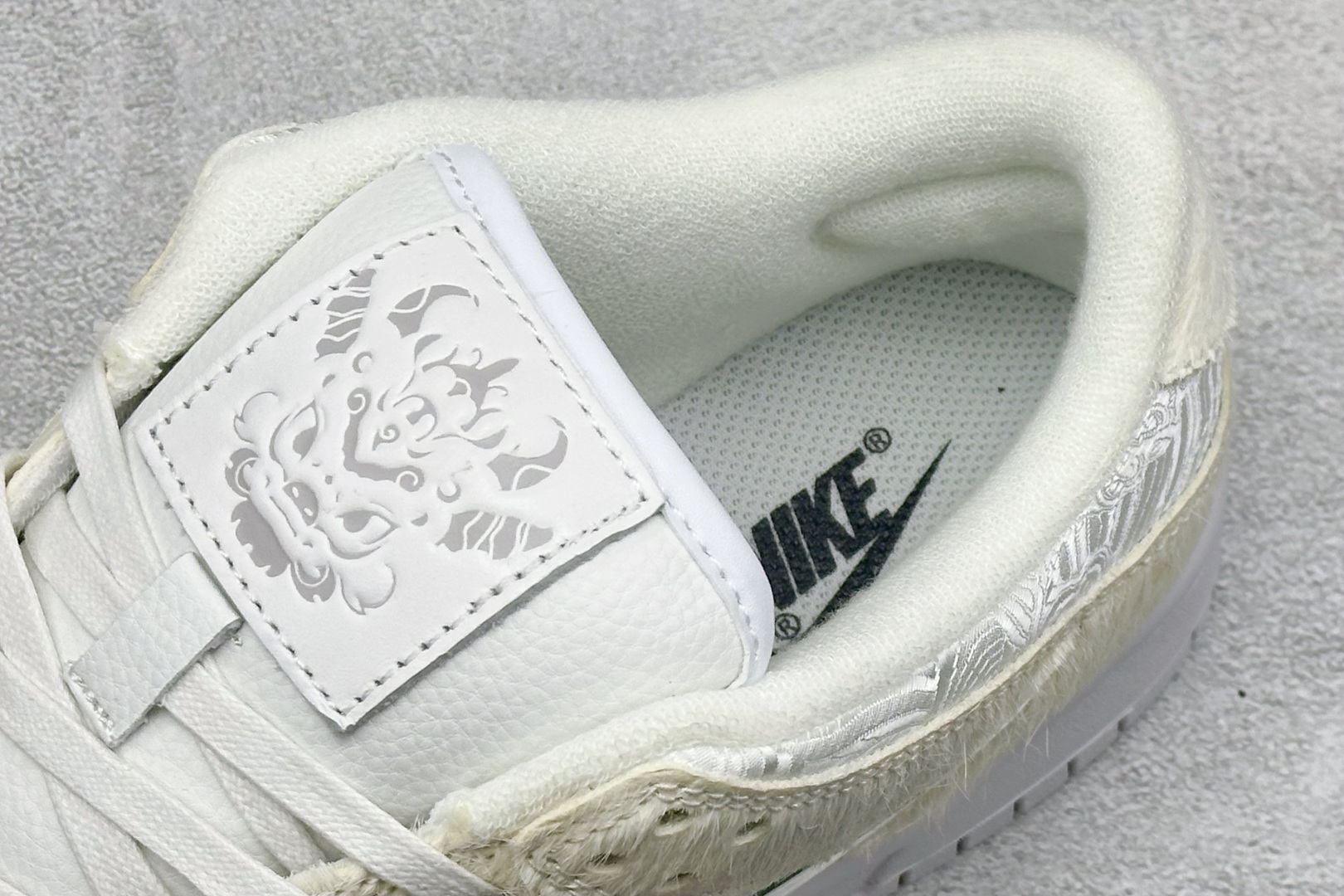 Nike SB Dunk Low 低帮休闲板鞋 DV0831-101