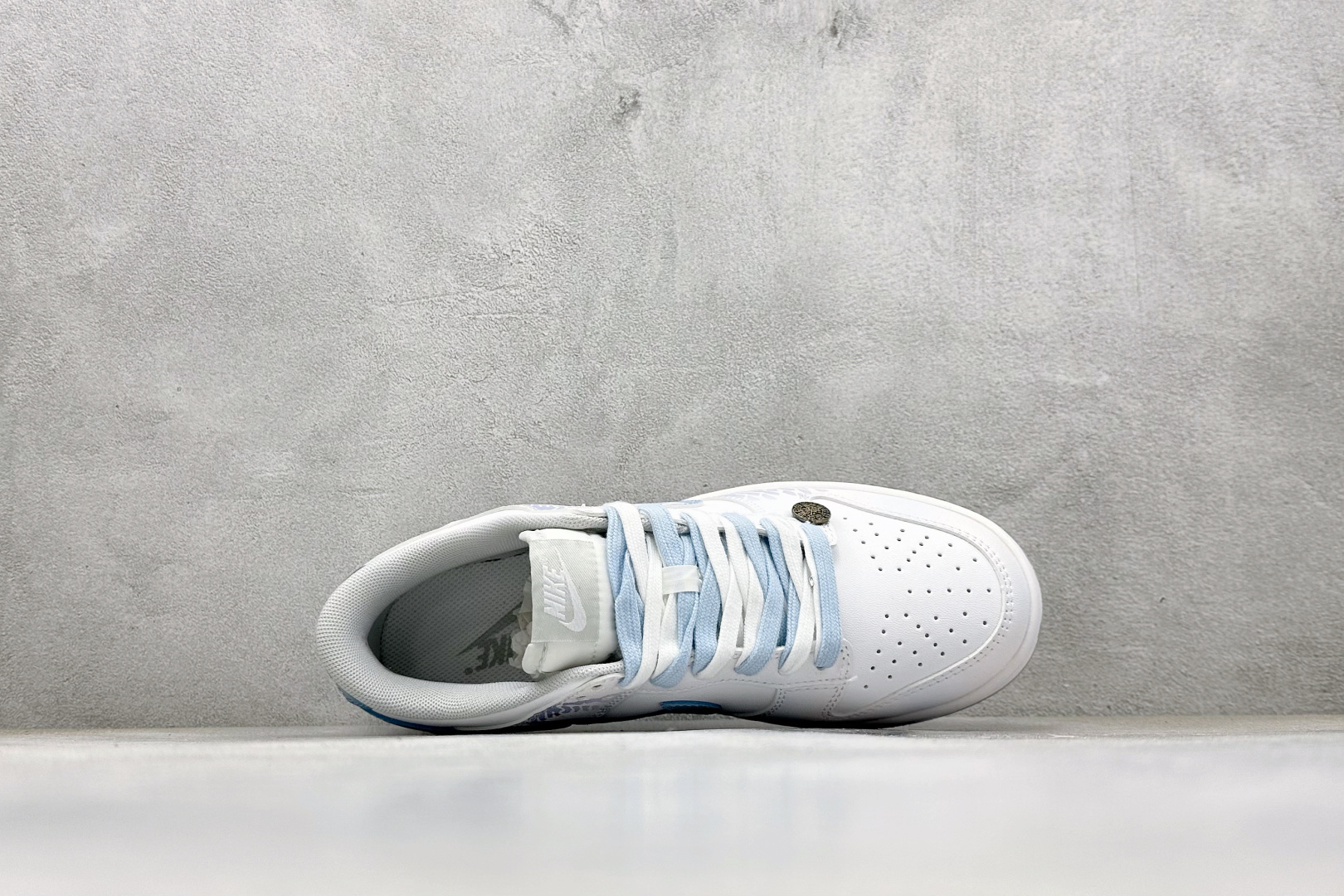 Nike SB Dunk Low 蛇年限定低帮休闲板鞋 LF0039-001