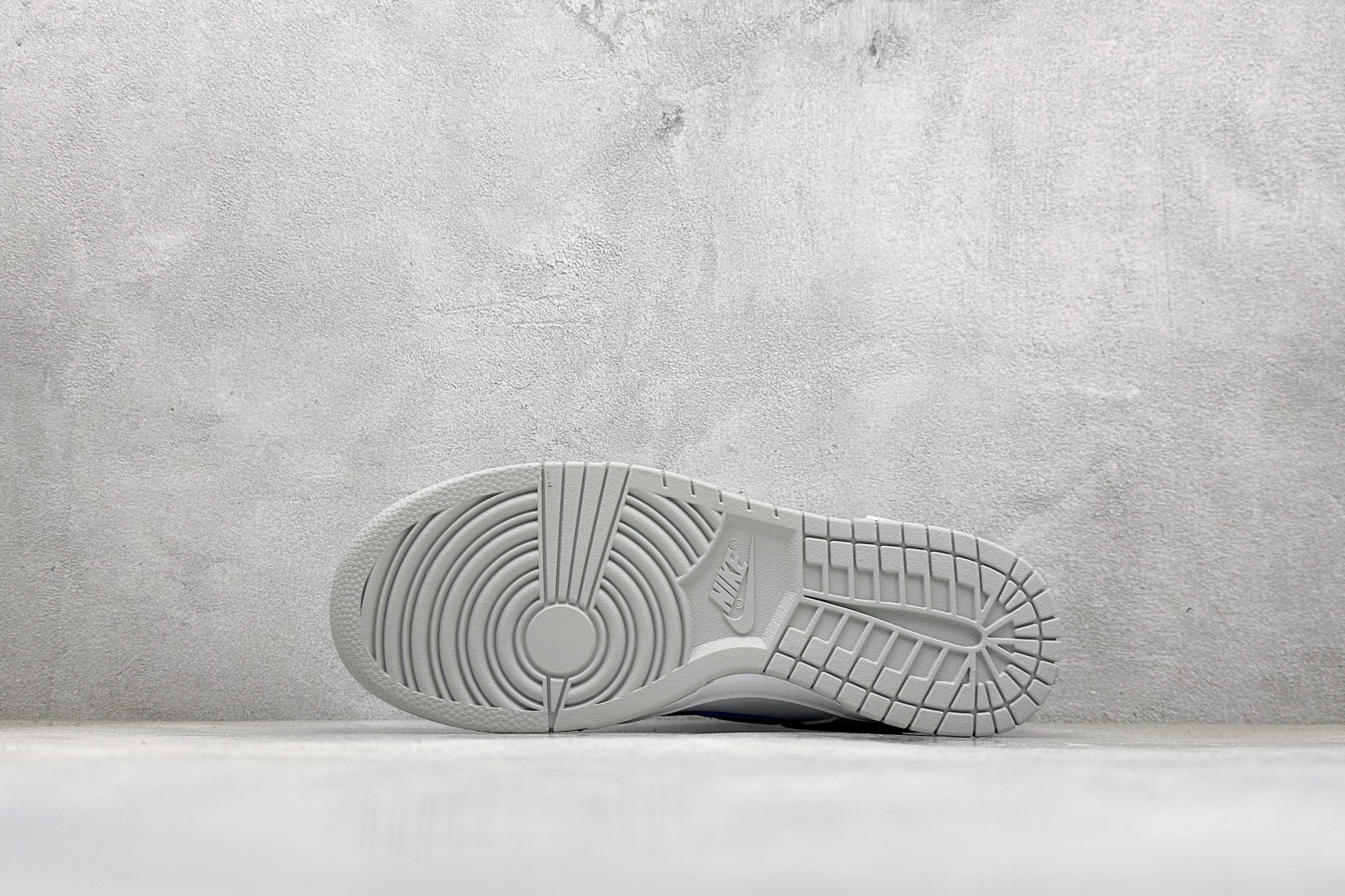 Nike SB Dunk Low 蛇年限定低帮休闲板鞋 LF0039-001