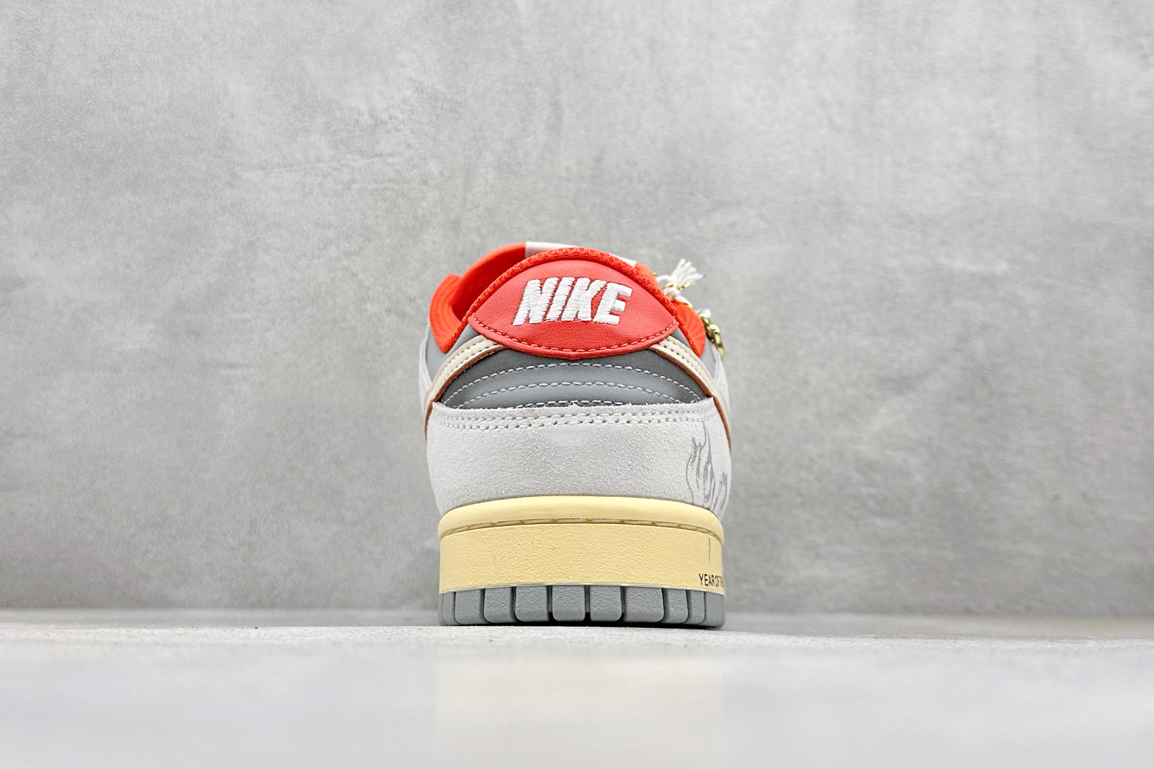 Nike SB Dunk Low 龙年限定低帮休闲板鞋 FJ5429-133