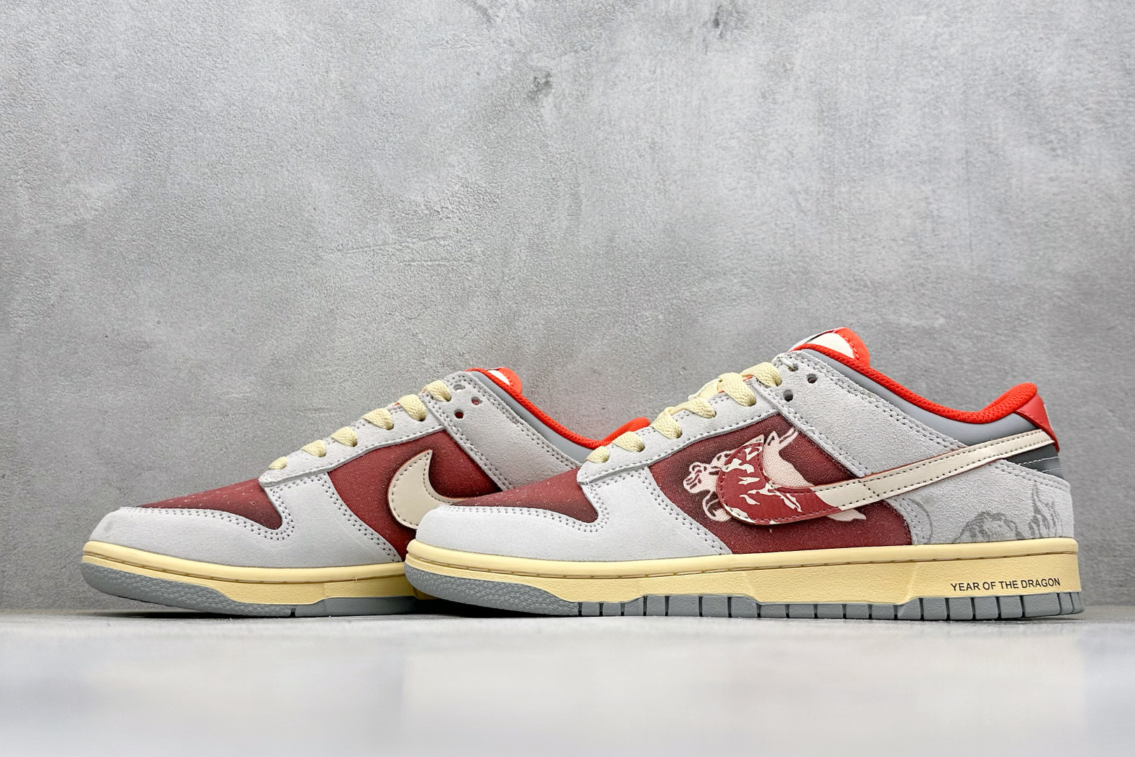 Nike SB Dunk Low 龙年限定低帮休闲板鞋 FJ5429-133