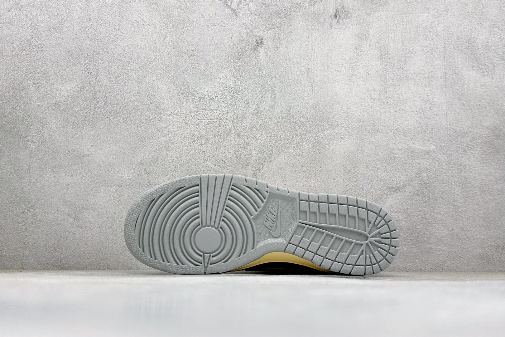 Nike SB Dunk Low 龙年限定低帮休闲板鞋 FJ5429-133