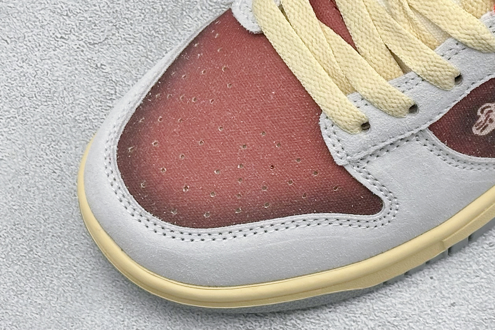 Nike SB Dunk Low 龙年限定低帮休闲板鞋 FJ5429-133