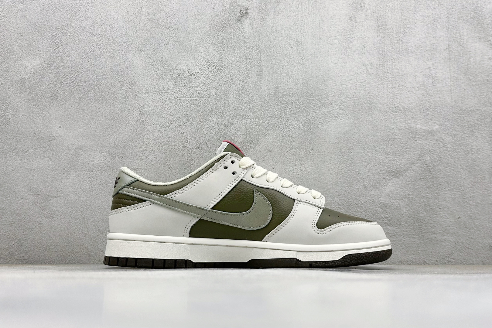 Nike SB Dunk Low 低帮休闲板鞋 HV5980-231-莆田鞋,莆田鞋货源,高仿鞋,高仿鞋货源,安福档口,莆田高仿鞋,莆田鞋批发,高仿鞋批发,莆田高仿运动鞋,高仿运动鞋,莆田运动鞋 Nike SB Dunk Low 低帮休闲板鞋 HV5980-231
