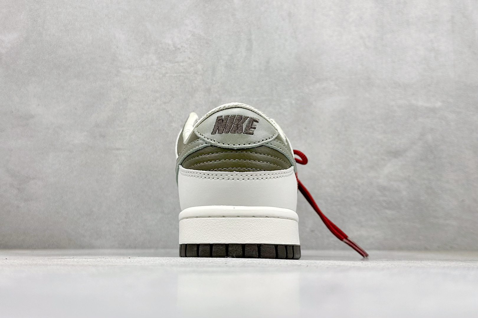 Nike SB Dunk Low 低帮休闲板鞋 HV5980-231-莆田鞋,莆田鞋货源,高仿鞋,高仿鞋货源,安福档口,莆田高仿鞋,莆田鞋批发,高仿鞋批发,莆田高仿运动鞋,高仿运动鞋,莆田运动鞋 Nike SB Dunk Low 低帮休闲板鞋 HV5980-231