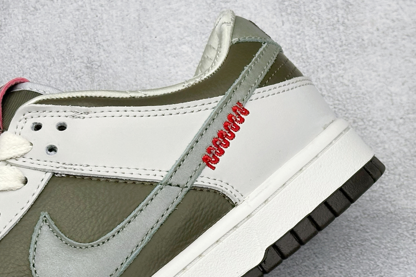 Nike SB Dunk Low 低帮休闲板鞋 HV5980-231-莆田鞋,莆田鞋货源,高仿鞋,高仿鞋货源,安福档口,莆田高仿鞋,莆田鞋批发,高仿鞋批发,莆田高仿运动鞋,高仿运动鞋,莆田运动鞋 Nike SB Dunk Low 低帮休闲板鞋 HV5980-231