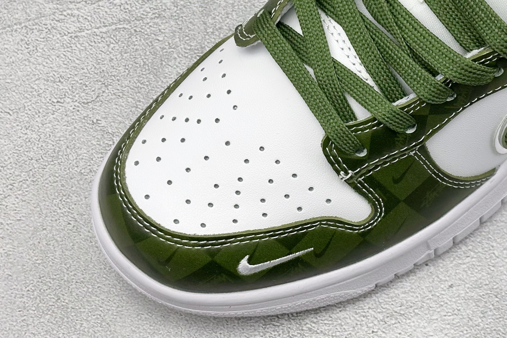 XC版Nike SB Dunk Low“斯图西联名——双拼迷彩” 周年高端定制 低帮休闲板鞋 DG1988-010