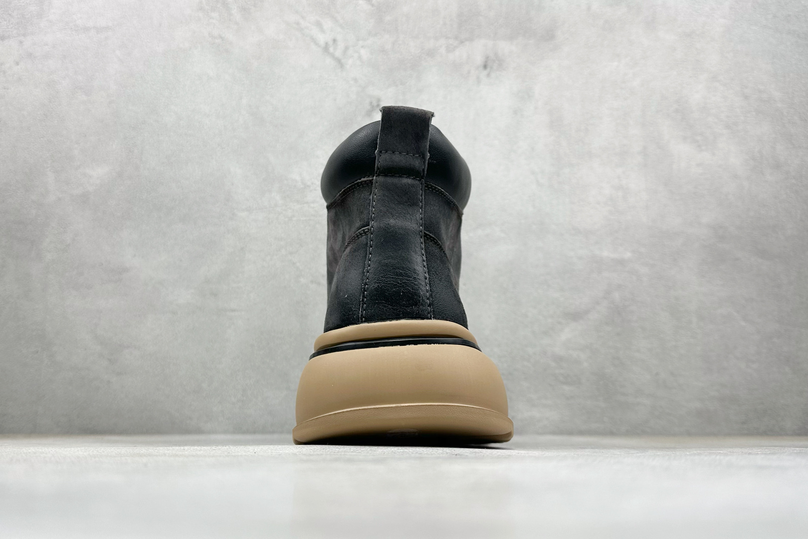 320 Timberland添柏岚/天伯伦 秋冬新品 秋冬必备户外休闲大黄靴系列 TB10035-Chinese UA Cheap High Quatity Brand Clothes Bags handbags Sneakers wholesale wholesaler seller from China Factory suppliers Fashion Clothing Shoes best Quality Beautiful Price 320 Timberland添柏岚/天伯伦 秋冬新品 秋冬必备户外休闲大黄靴系列 TB10035