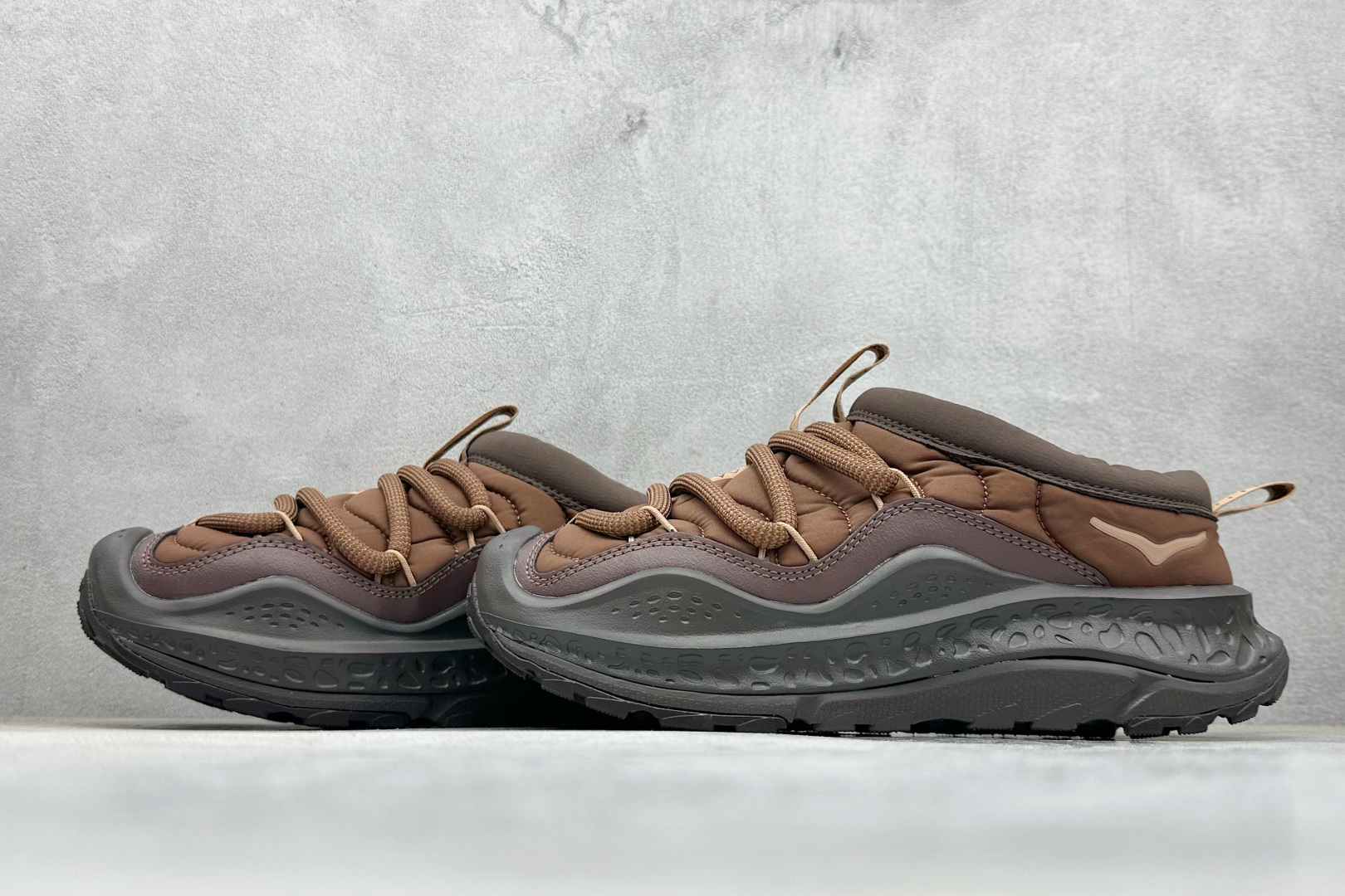 放店私HOKA ONE ONE Ora Primo 内里薄绒 秋冬季保暖半拖这款鞋无论从脚感上 设计上都