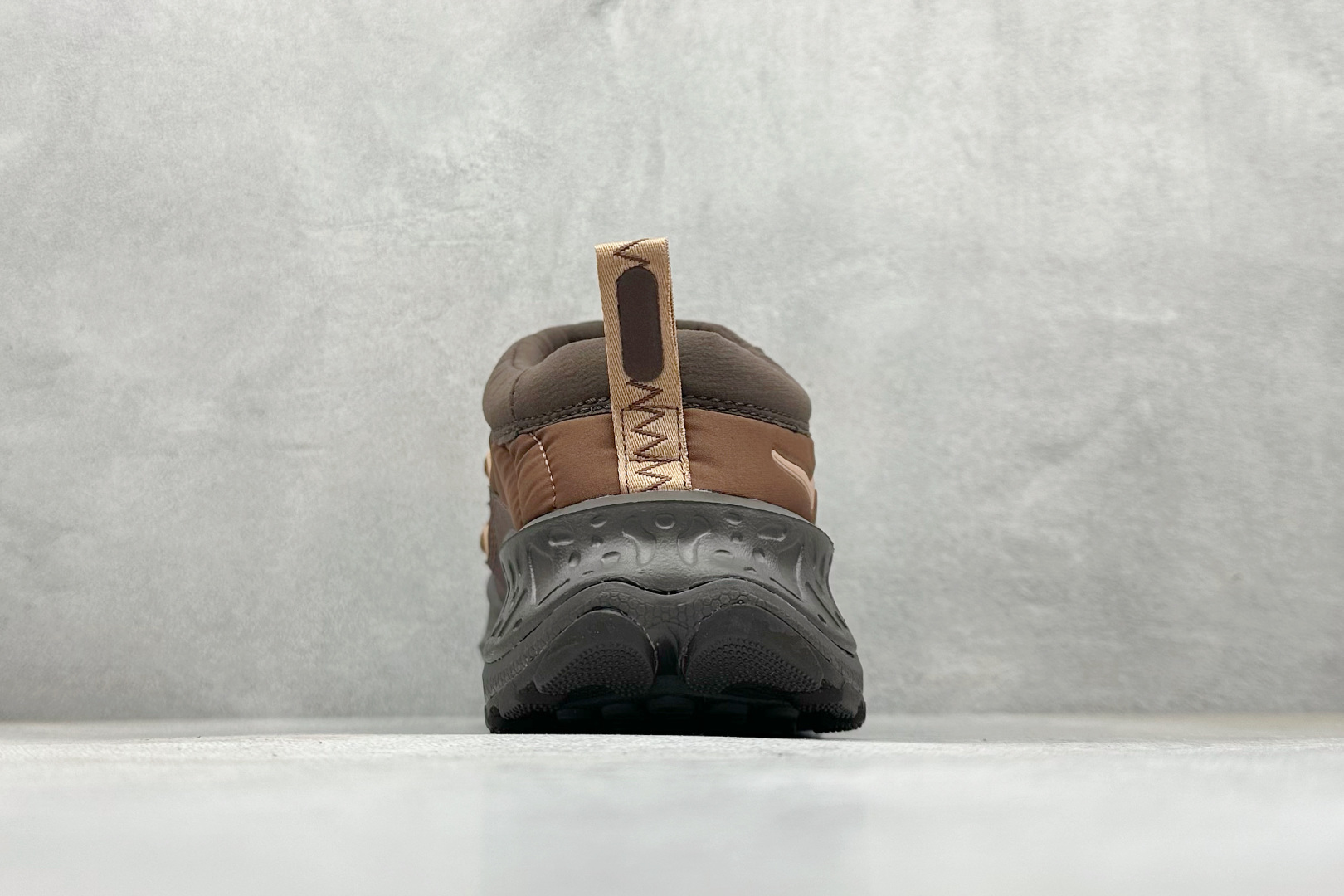 放店私HOKA ONE ONE Ora Primo 内里薄绒 秋冬季保暖半拖这款鞋无论从脚感上 设计上都