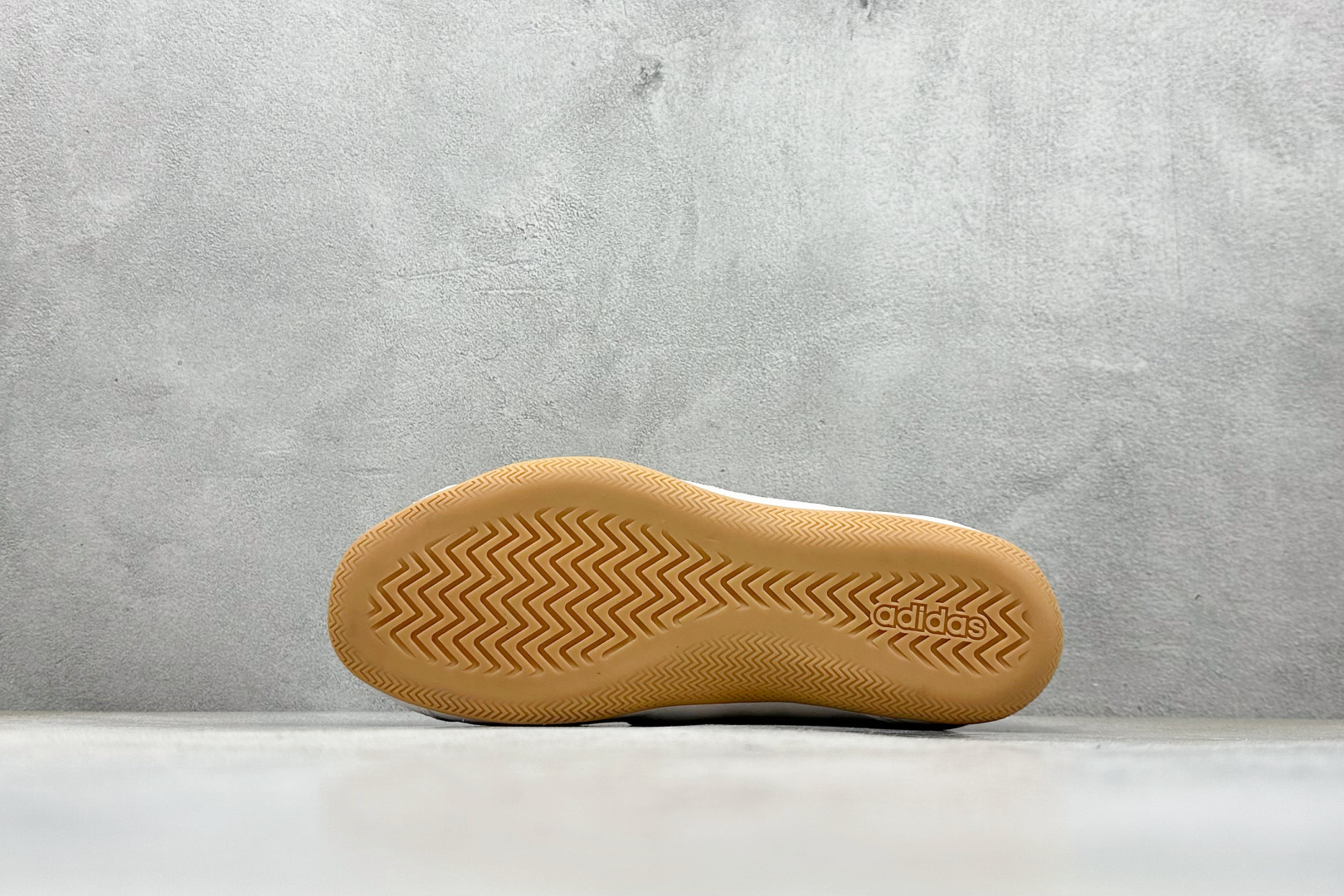 Adidas Urban Reverie 阿迪舒适时尚魔术贴防滑耐磨生活休闲鞋 JS0151-莆田鞋,莆田鞋货源,高仿鞋,高仿鞋货源,安福档口,莆田高仿鞋,莆田鞋批发,高仿鞋批发,莆田高仿运动鞋,高仿运动鞋,莆田运动鞋 Adidas Urban Reverie 阿迪舒适时尚魔术贴防滑耐磨生活休闲鞋 JS0151