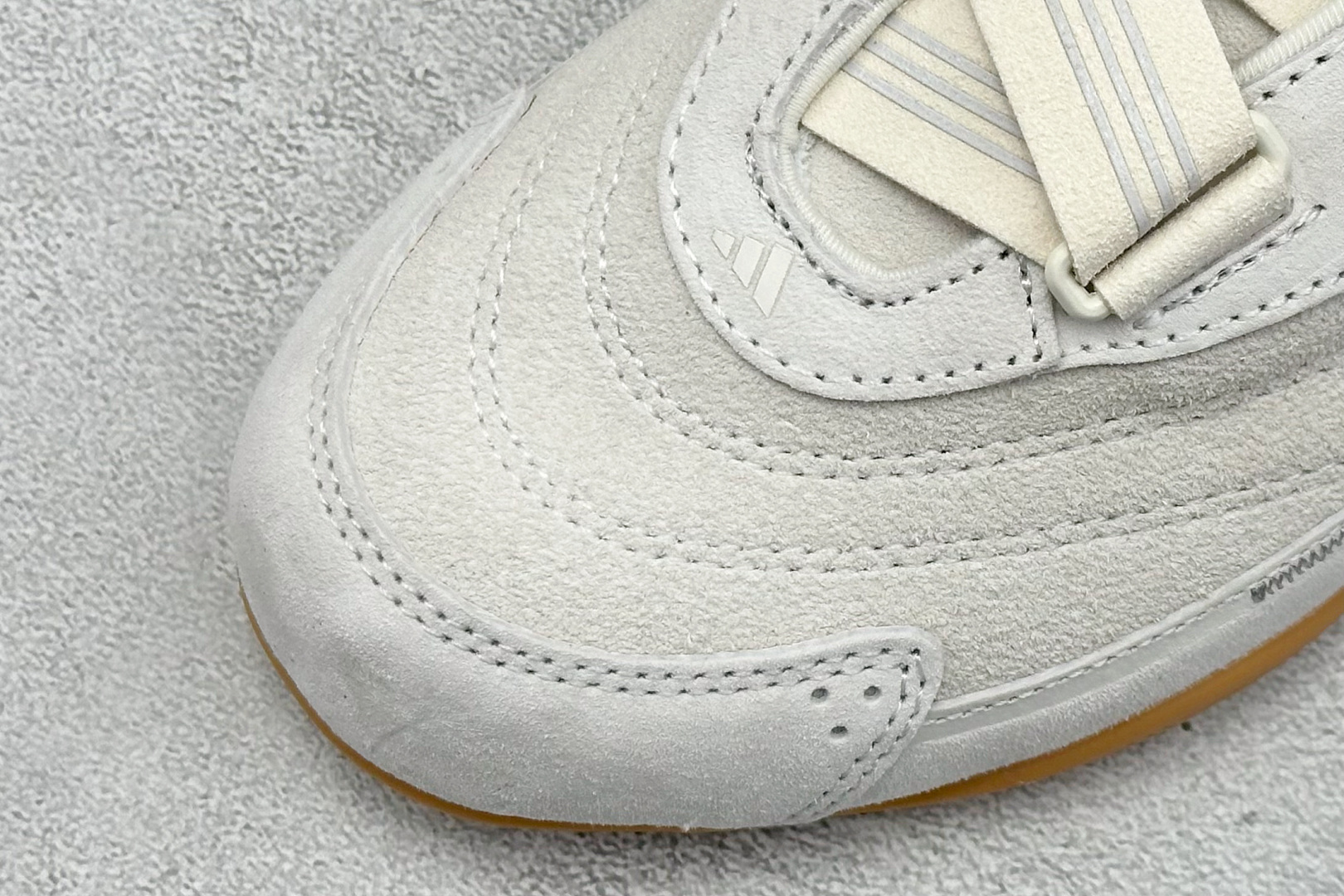 Adidas Urban Reverie 阿迪舒适时尚魔术贴防滑耐磨生活休闲鞋 JS0151-莆田鞋,莆田鞋货源,高仿鞋,高仿鞋货源,安福档口,莆田高仿鞋,莆田鞋批发,高仿鞋批发,莆田高仿运动鞋,高仿运动鞋,莆田运动鞋 Adidas Urban Reverie 阿迪舒适时尚魔术贴防滑耐磨生活休闲鞋 JS0151