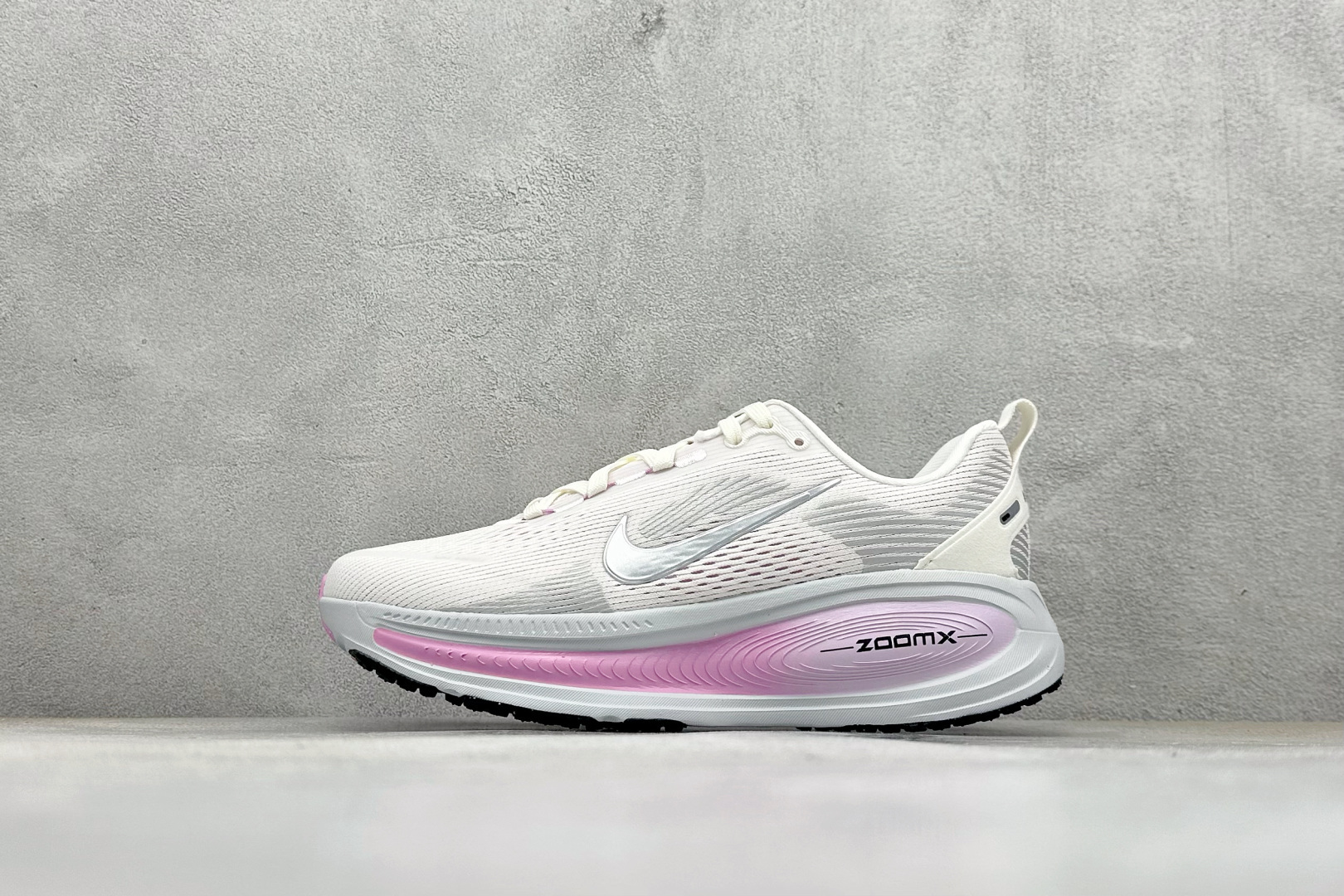 放店私RS版 NK Zoom VOMERO 18 轻量跑鞋耐克网透面气 训跑练步鞋外贸专供订单 原厂折返