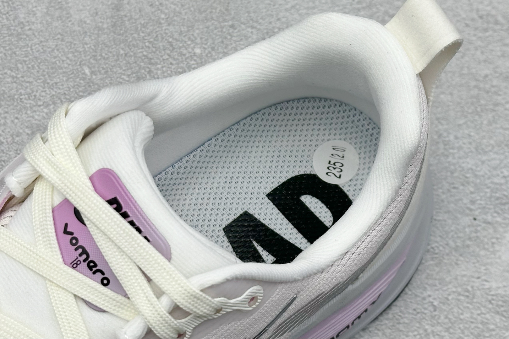 放店私RS版 NK Zoom VOMERO 18 轻量跑鞋耐克网透面气 训跑练步鞋外贸专供订单 原厂折返