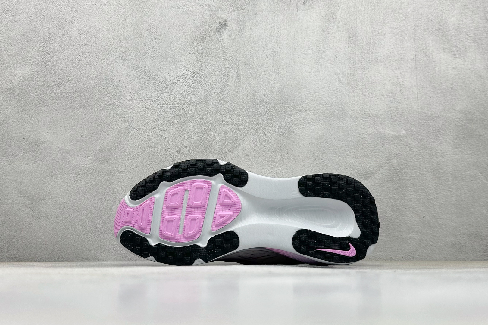 放店私RS版 NK Zoom VOMERO 18 轻量跑鞋耐克网透面气 训跑练步鞋外贸专供订单 原厂折返