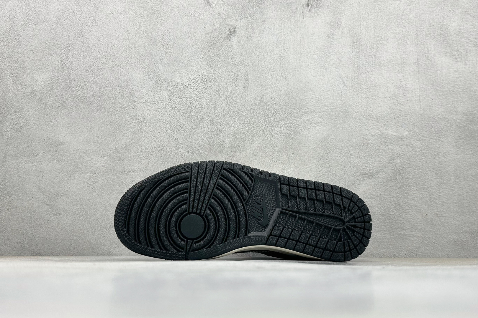 Travis Scott x Fragment Design x Air Jordan 1 Low SP AJ1 乔1UN联名 猪八米灰多勾 低帮文化休闲板鞋 DD7866-116