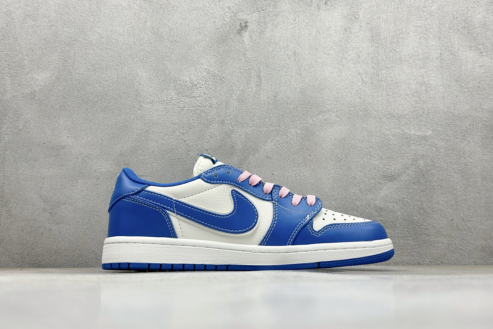 XC版Travis Scott x Fragment Design x Jordan Air Jordan 1 Low SP “卡通蓝” DZ5899-023-莆田鞋,莆田鞋货源,高仿鞋,高仿鞋货源,安福档口,莆田高仿鞋,莆田鞋批发,高仿鞋批发,莆田高仿运动鞋,高仿运动鞋,莆田运动鞋 XC版Travis Scott x Fragment Design x Jordan Air Jordan 1 Low SP “卡通蓝” DZ5899-023