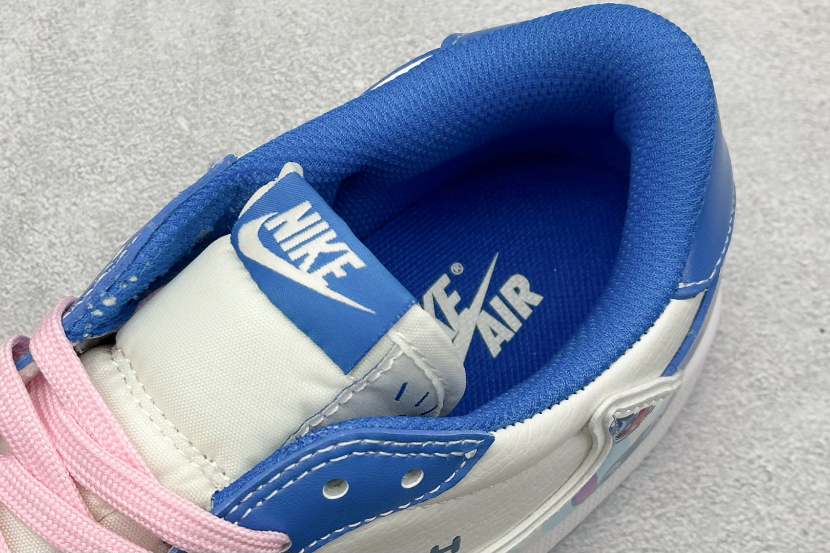 XC版Travis Scott x Fragment Design x Jordan Air Jordan 1 Low SP “卡通蓝” DZ5899-023-莆田鞋,莆田鞋货源,高仿鞋,高仿鞋货源,安福档口,莆田高仿鞋,莆田鞋批发,高仿鞋批发,莆田高仿运动鞋,高仿运动鞋,莆田运动鞋 XC版Travis Scott x Fragment Design x Jordan Air Jordan 1 Low SP “卡通蓝” DZ5899-023