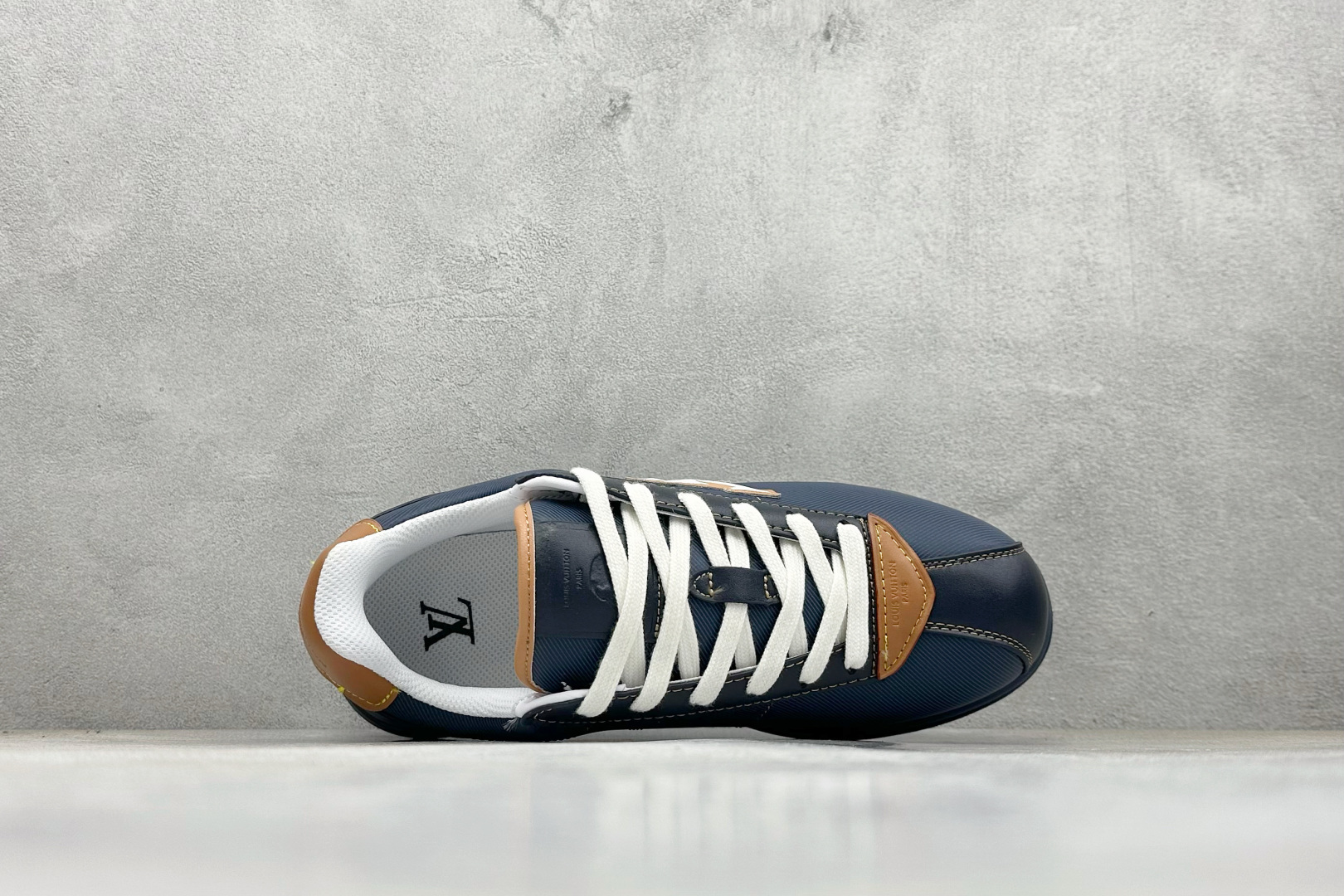 260 Louis Vuitton LV x Nigo联名款 Buttersoft FW25 最新款阿甘休闲运动面包鞋