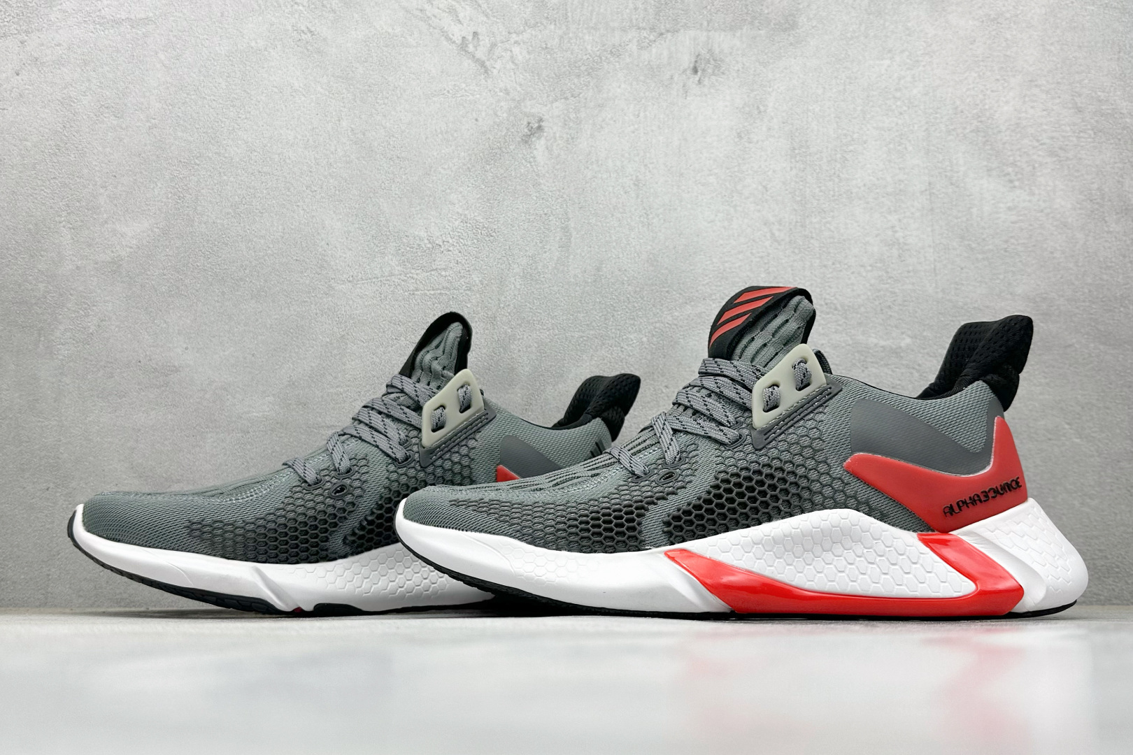 Adidas AlphaBounce Beyond M 3M反光 阿迪阿尔法跑鞋 CG5593