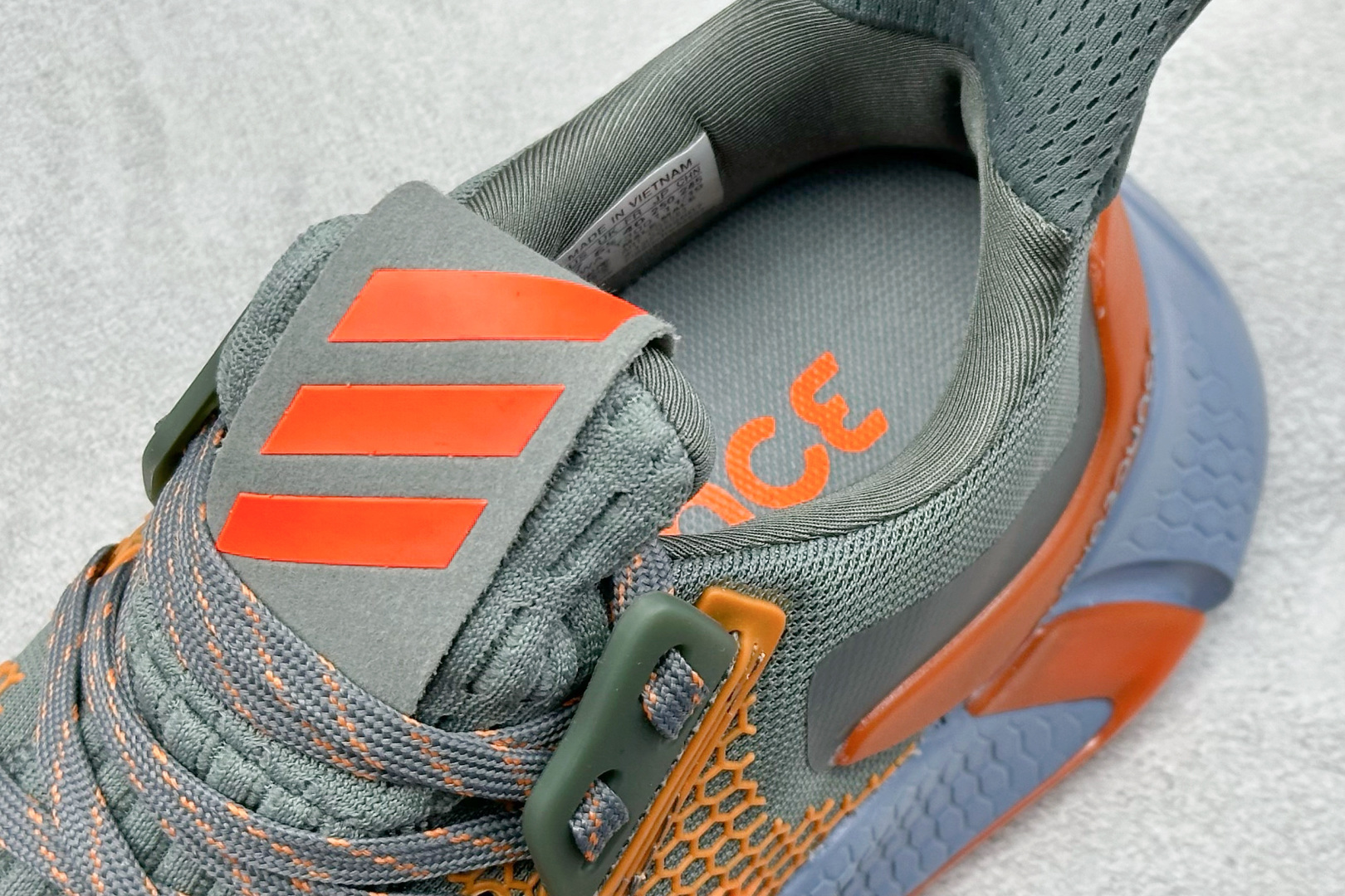 Adidas AlphaBounce Beyond M 3M反光 阿迪阿尔法跑鞋 CG5583